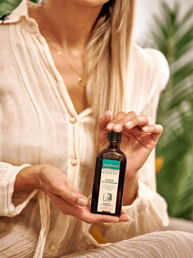 Petroleum Regenerating Lotion - Gerovital Tratament Expert - 100 ml